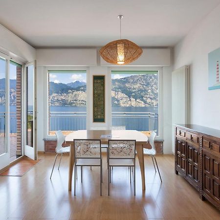 Apartment Windows On The Lake Малчезине Екстериор снимка